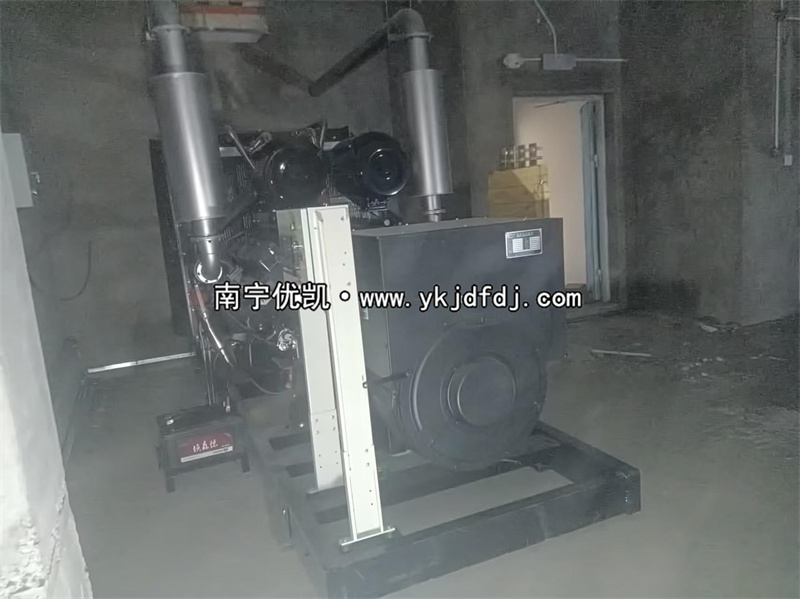 2024年3月25日，馬山高鐵站項(xiàng)目500kw凱普柴油發(fā)電機(jī)組安裝完成